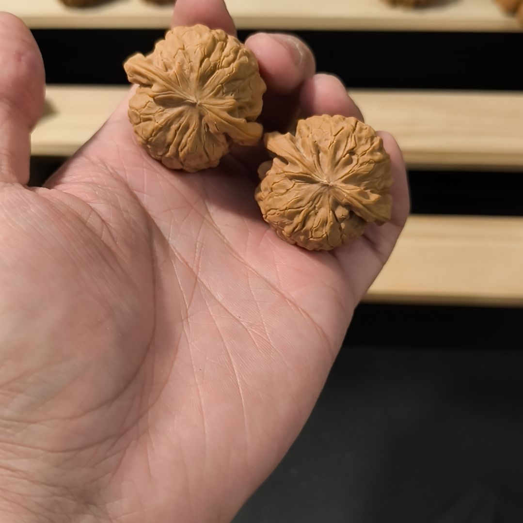 文玩核桃吊坠40甲骨文有黄