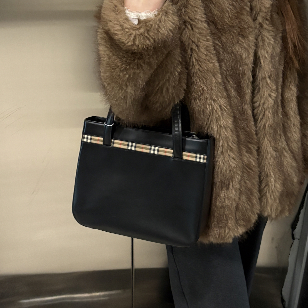 95新 BURBERRY/博柏利 九五成新黑色格纹拼接手提包时尚