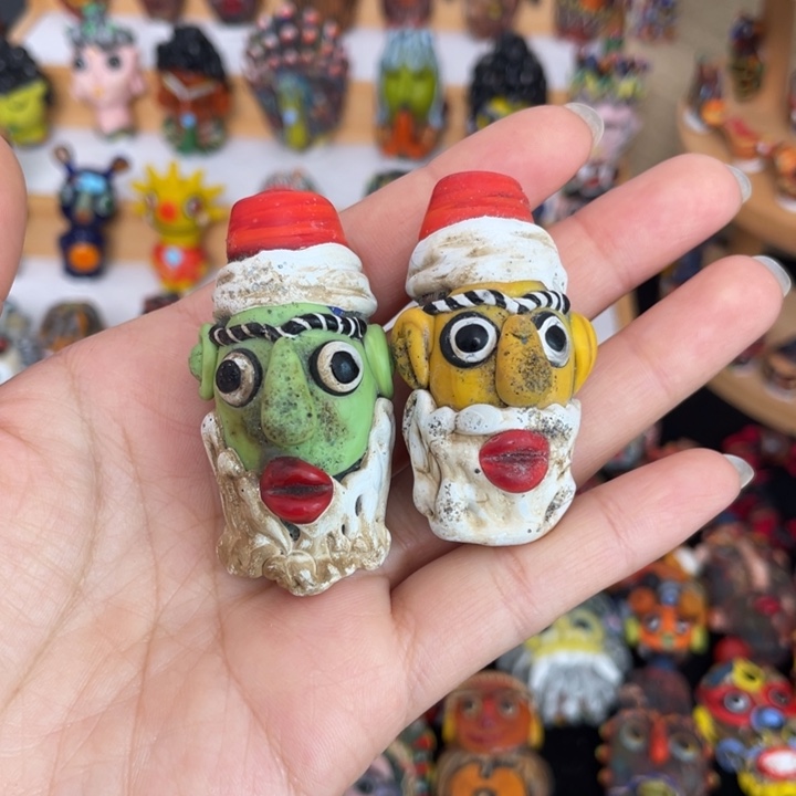 11 腓尼基琉璃娃娃1只