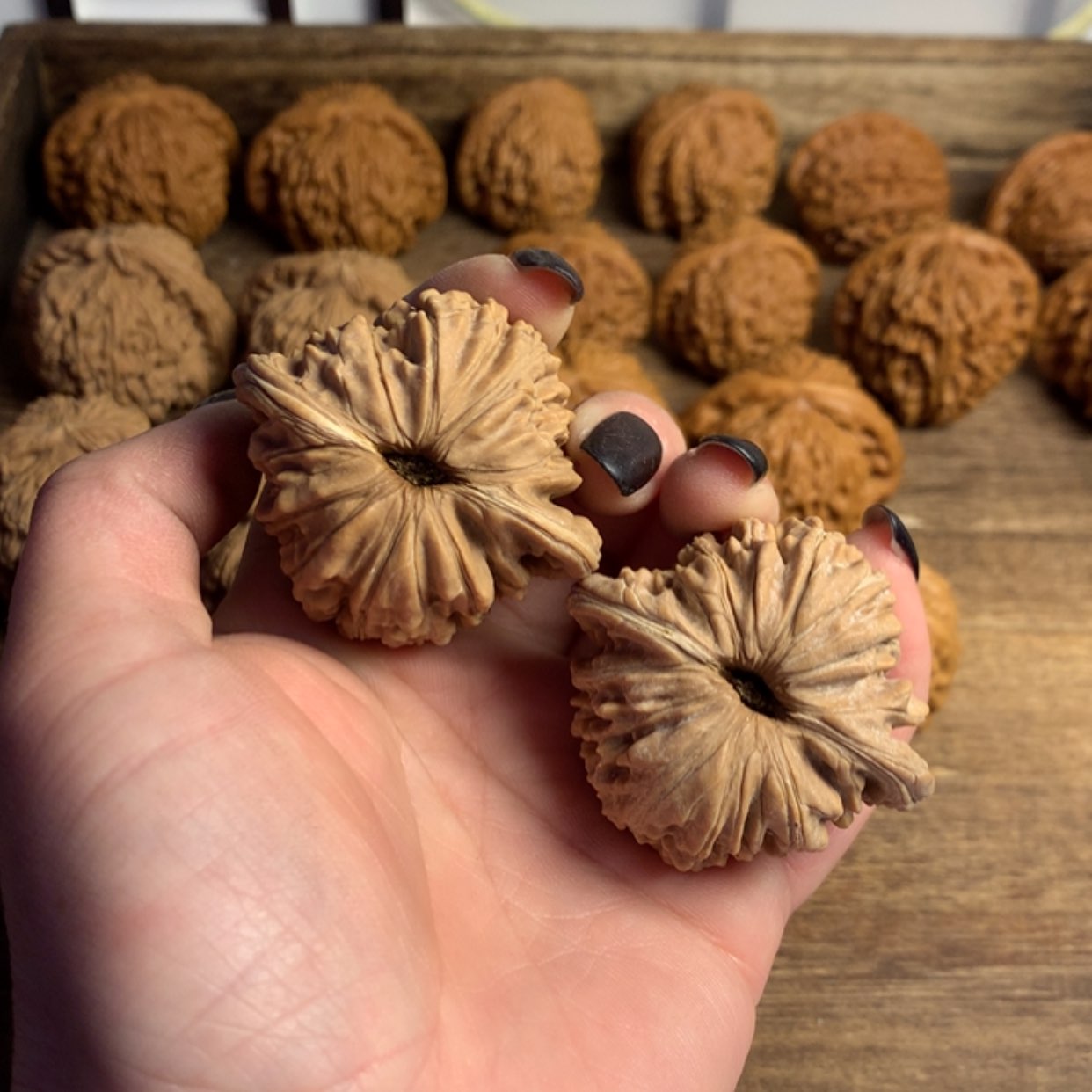【闪购商品】文玩核桃吊坠＊**＊悍高楼