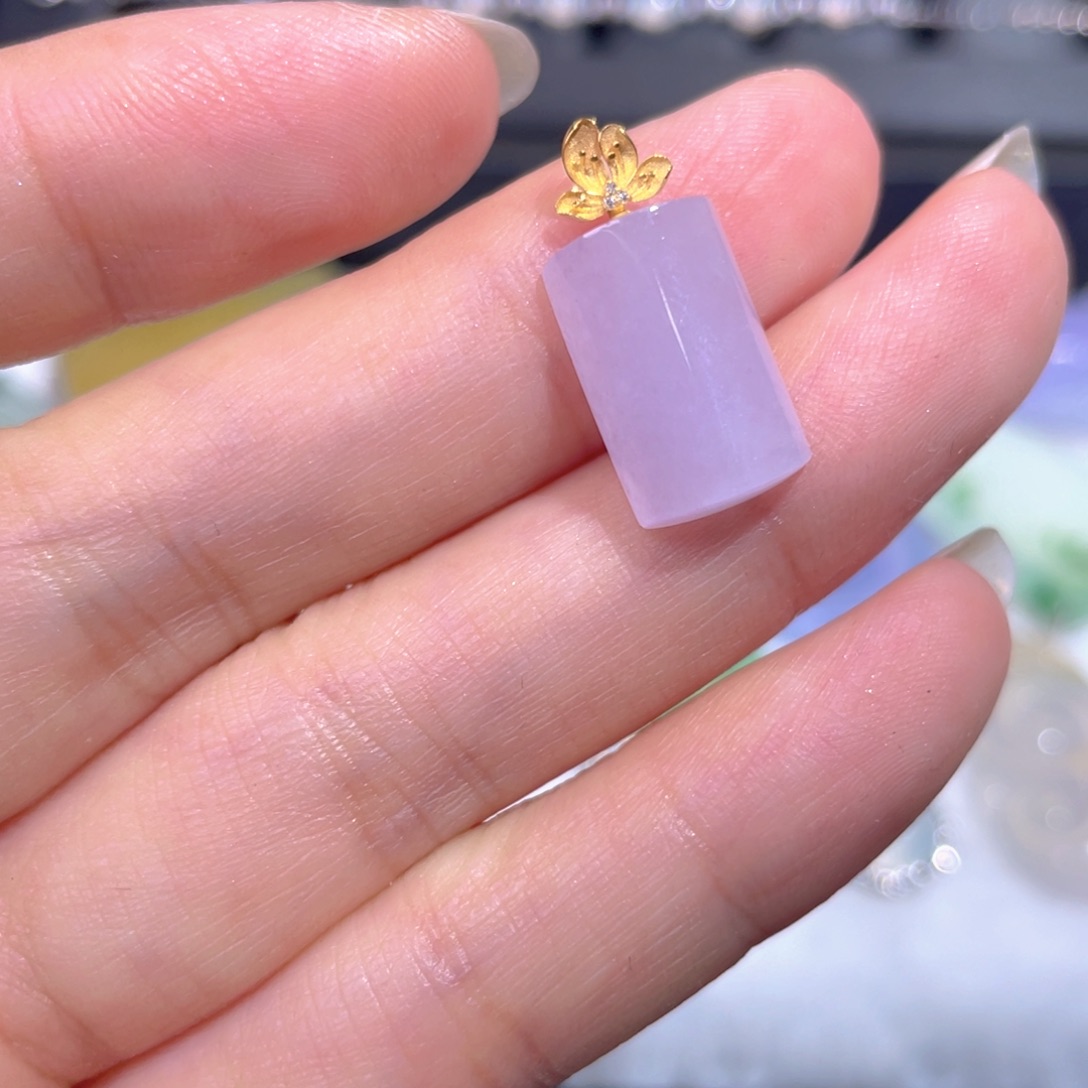 颈饰18K金镶嵌翡翠翡翠