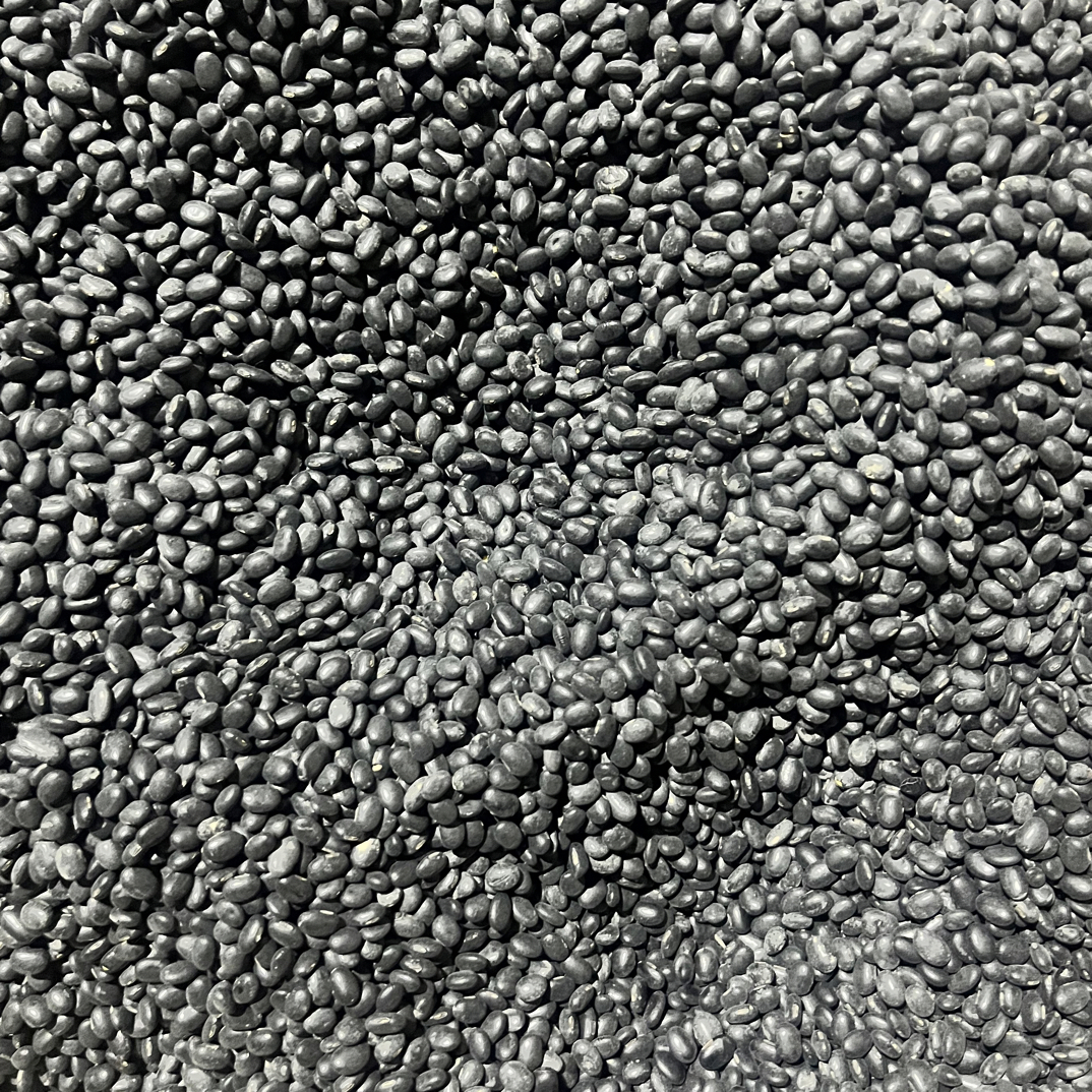 25年新扁黑豆农家自种老品种肾形小粒黄芯黑豆不打药不抛光不打蜡