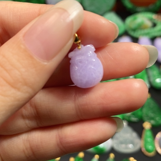 颈饰未镶嵌翡翠吊坠