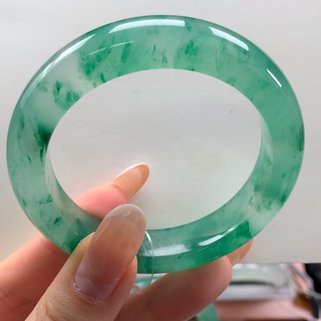 石英质玉未镶嵌手镯