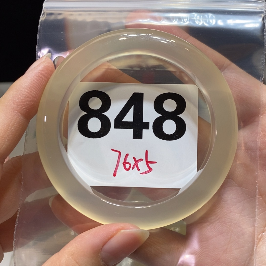 万***一玛瑙/玉髓未镶嵌手镯