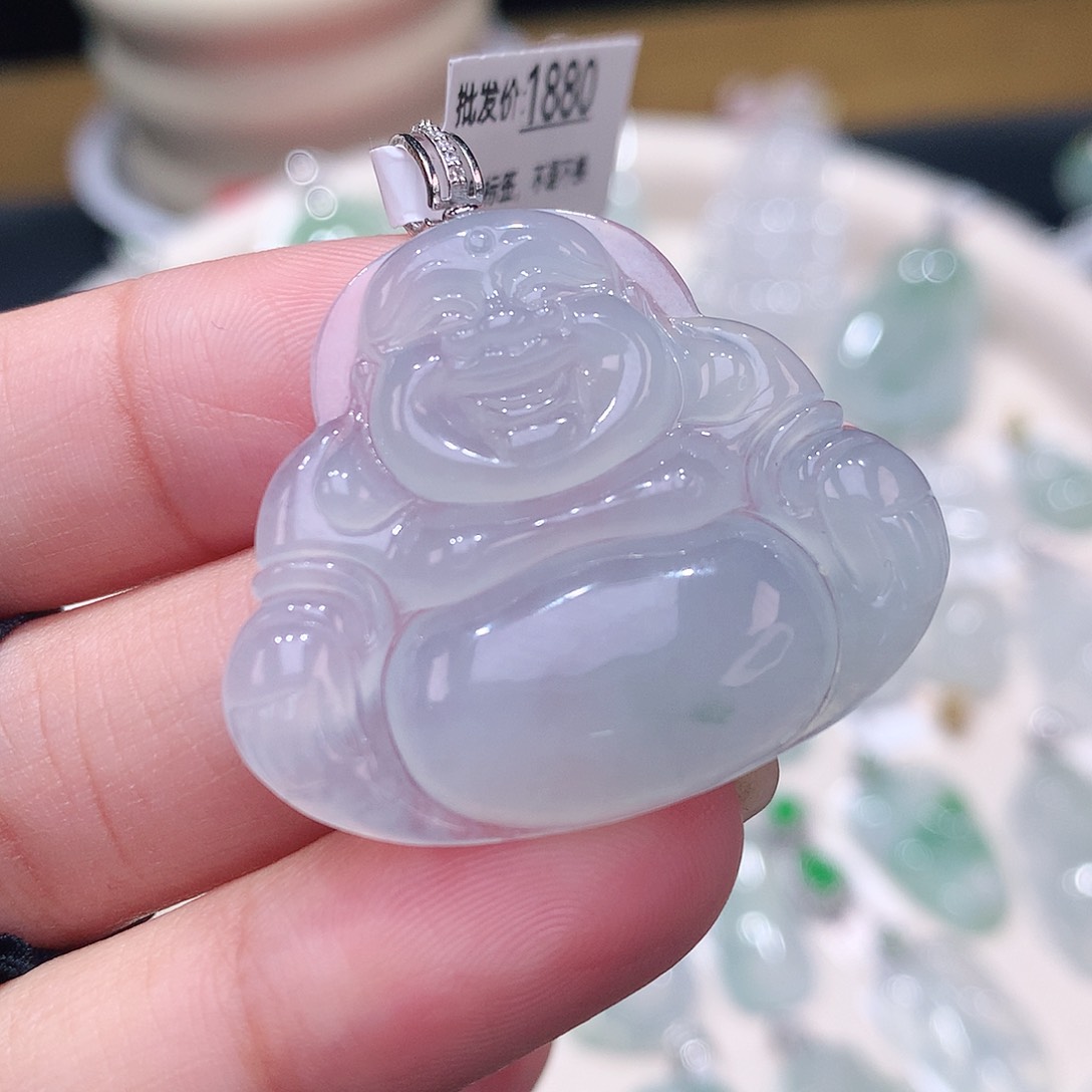 颈饰18K金镶嵌翡翠佛公