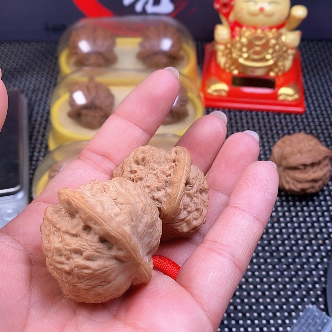 文玩核桃吊坠ડ****࿐39尺血麒麟