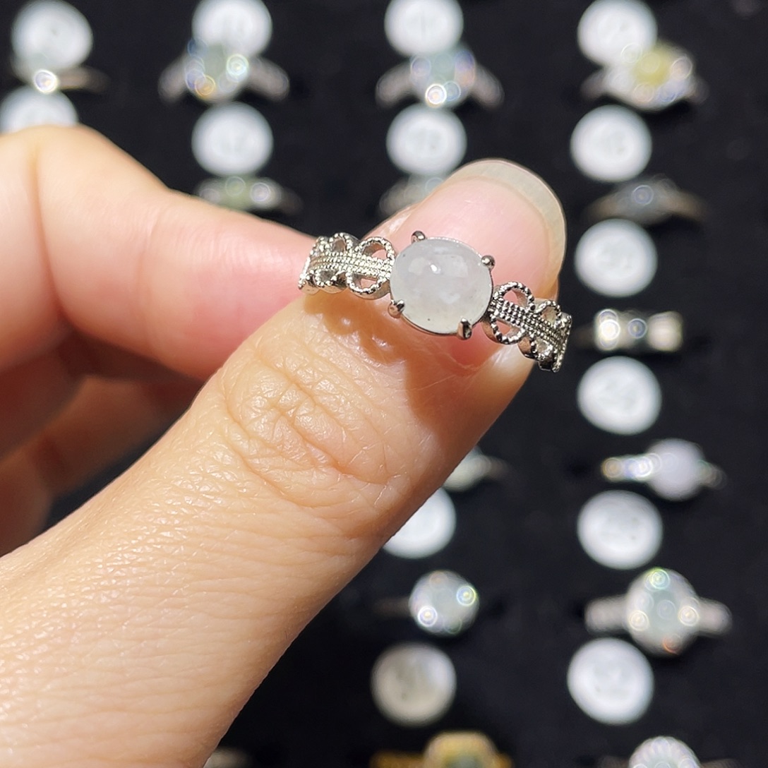 翡翠未镶嵌戒指戒指