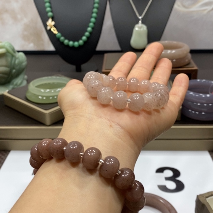 东陵石未镶嵌手链