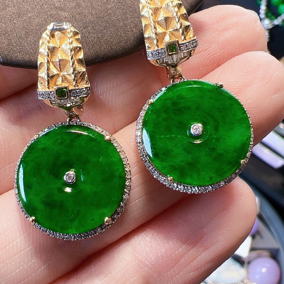 翡翠耳饰18K金镶嵌签收后24小时鉴赏期