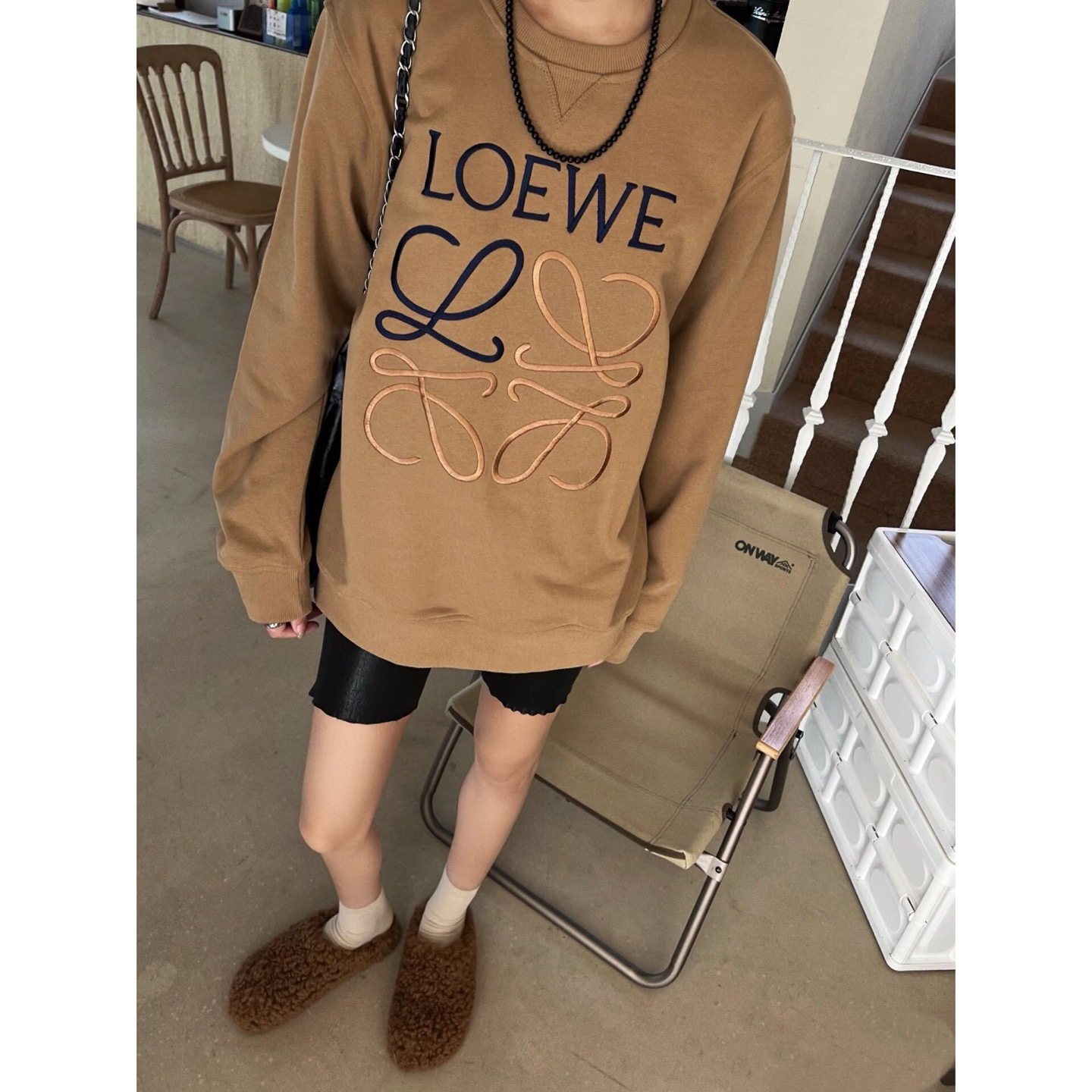 99新 LOEWE/罗意威 000963 卡其色棉质logo圆领刺绣卫衣 S码/98新