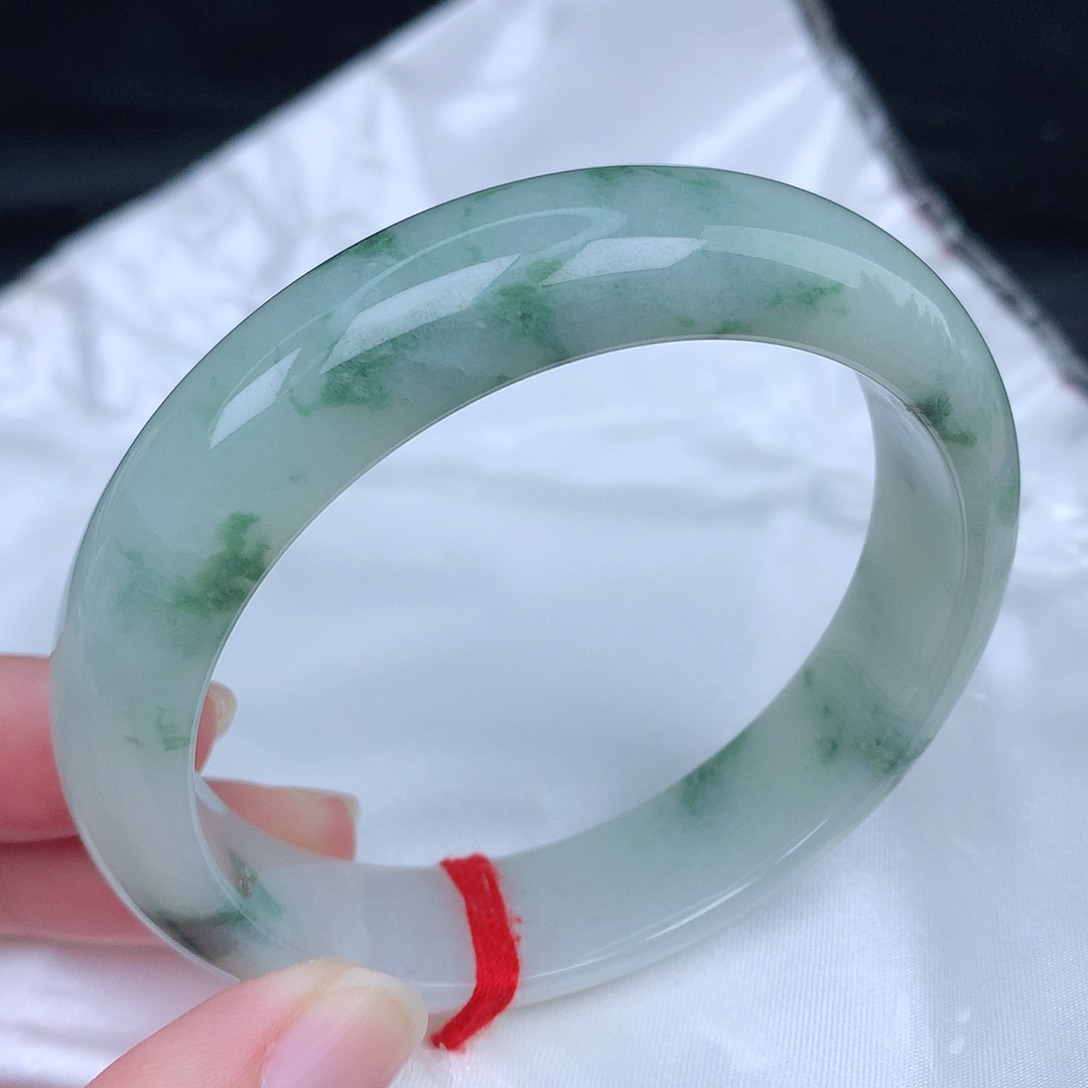 未镶嵌手镯翡翠天然