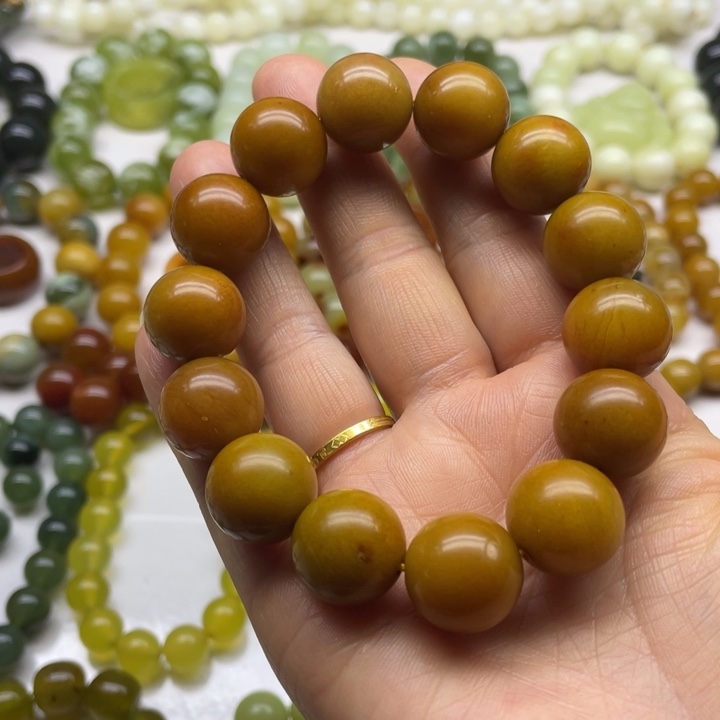 蛇纹石玉手串未镶嵌