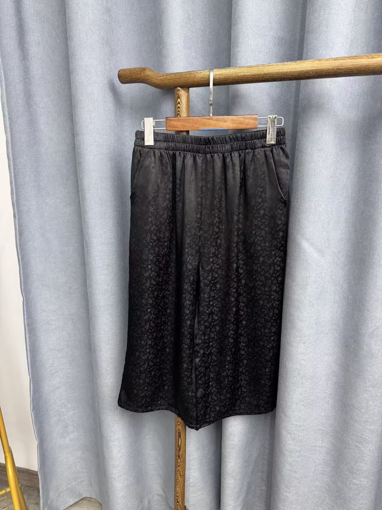 夏季新款简约百搭宽松桑蚕丝七分裤女T664