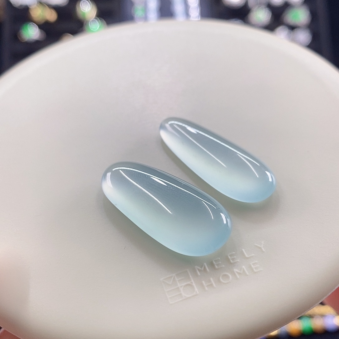 翡翠散珠一对天空蓝裸石