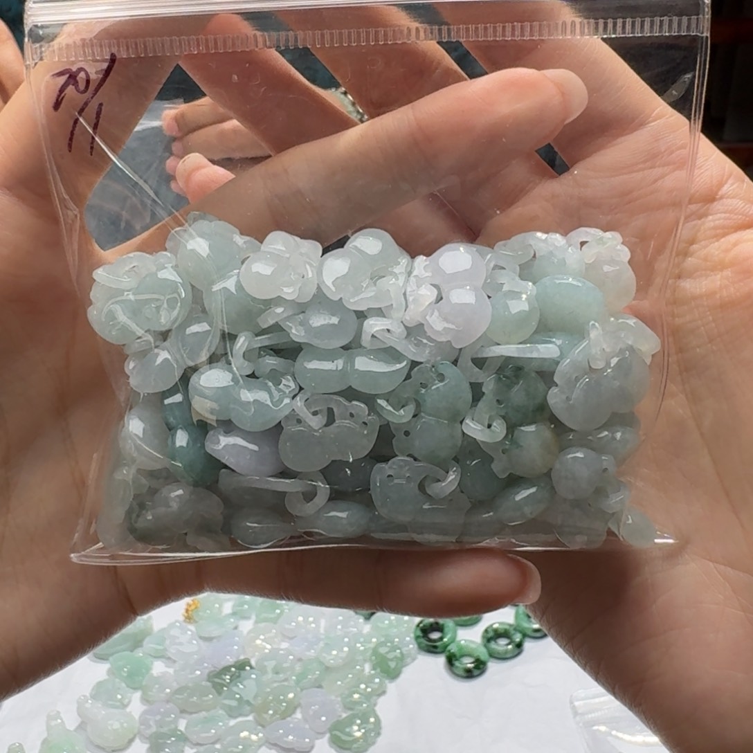 未镶嵌挂件翡翠福利1个，不包邮，拍一单邮费发货