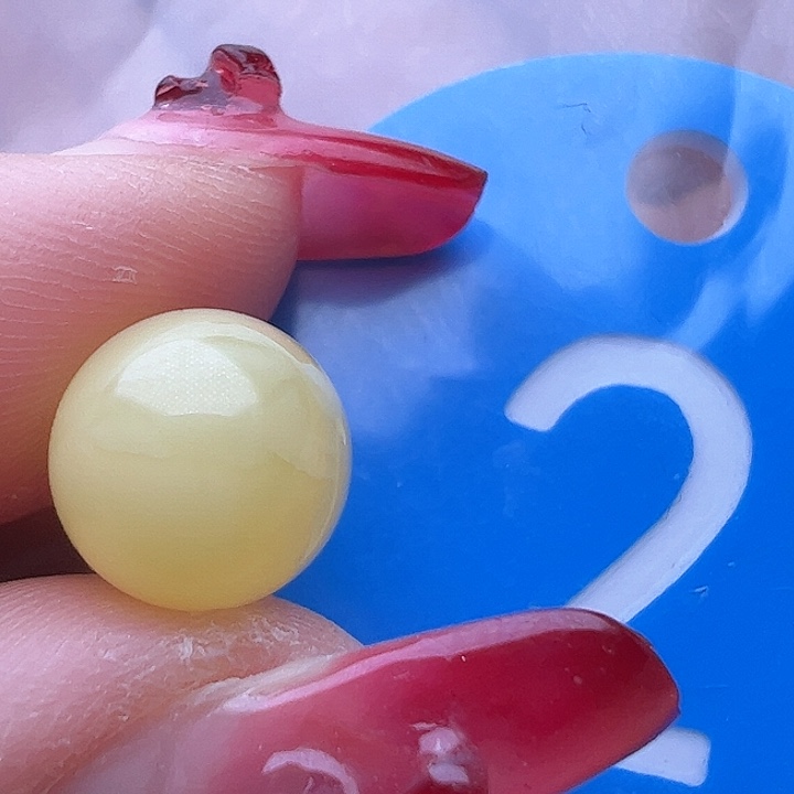 蜜蜡裸石未镶嵌微瑕 9.1mm 圆珠