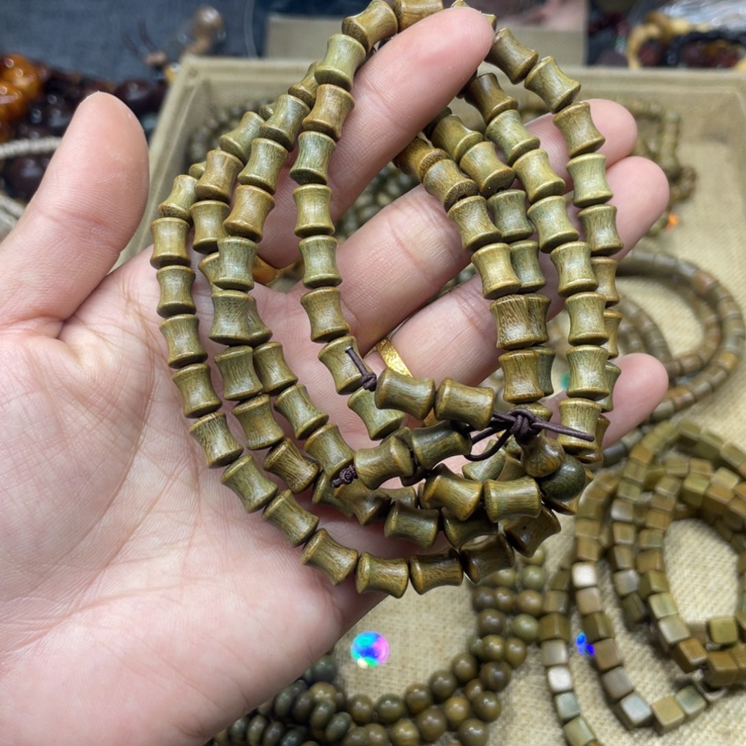 维腊木（绿檀）无事牌