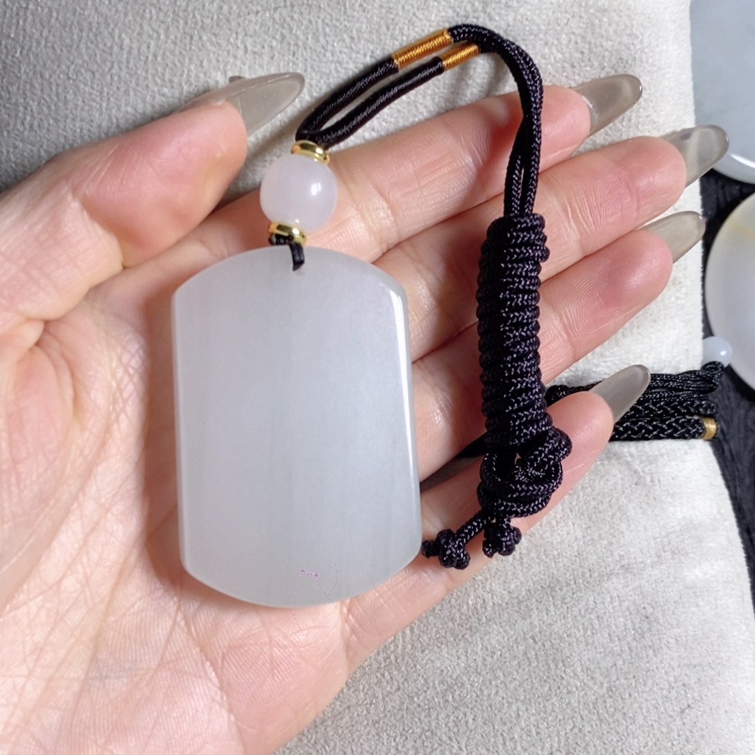 石英质玉颈饰未镶嵌