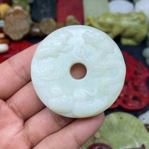 蛇纹石玉颈饰未镶嵌128