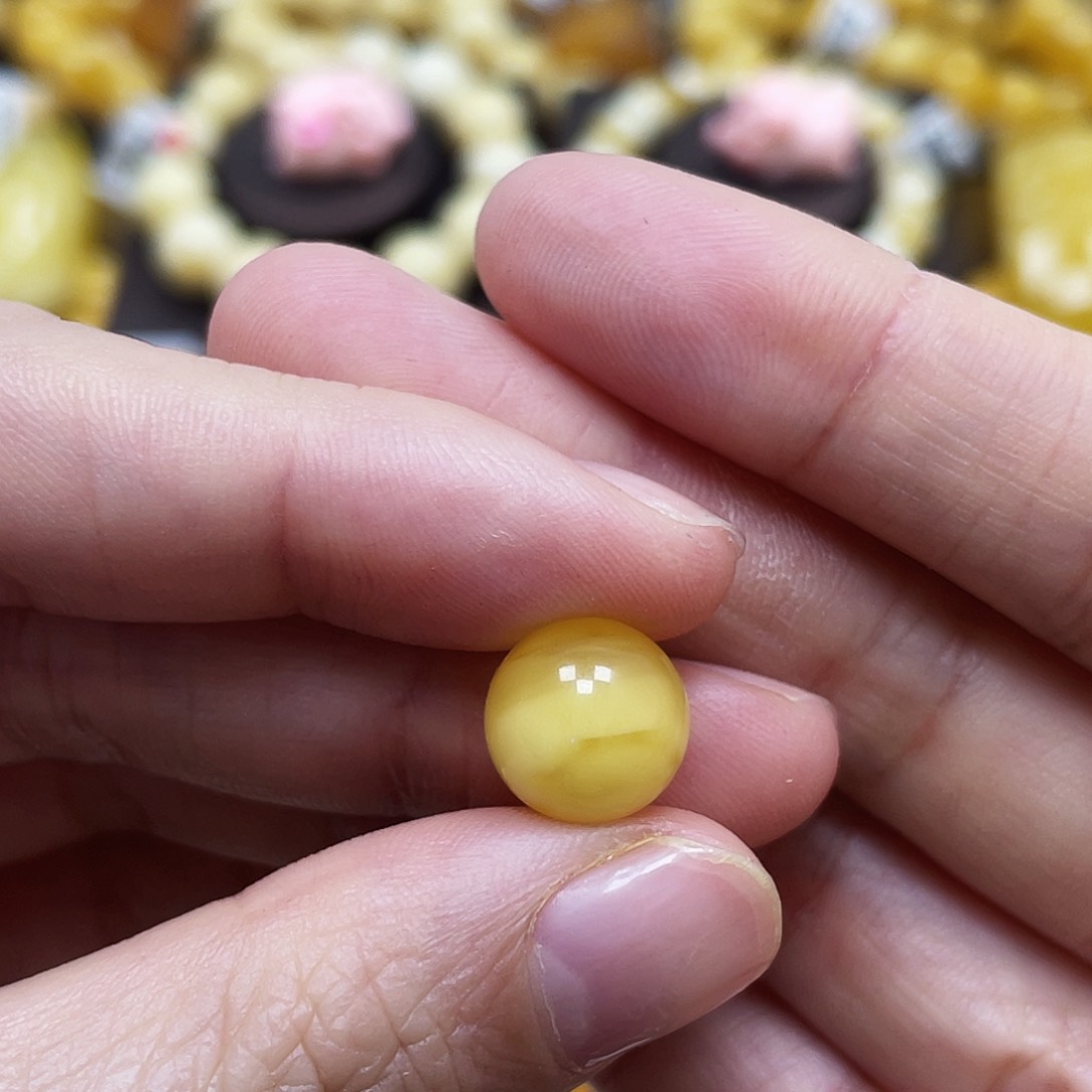 琥珀珠宝奇石未镶嵌11.2mm瑕疵