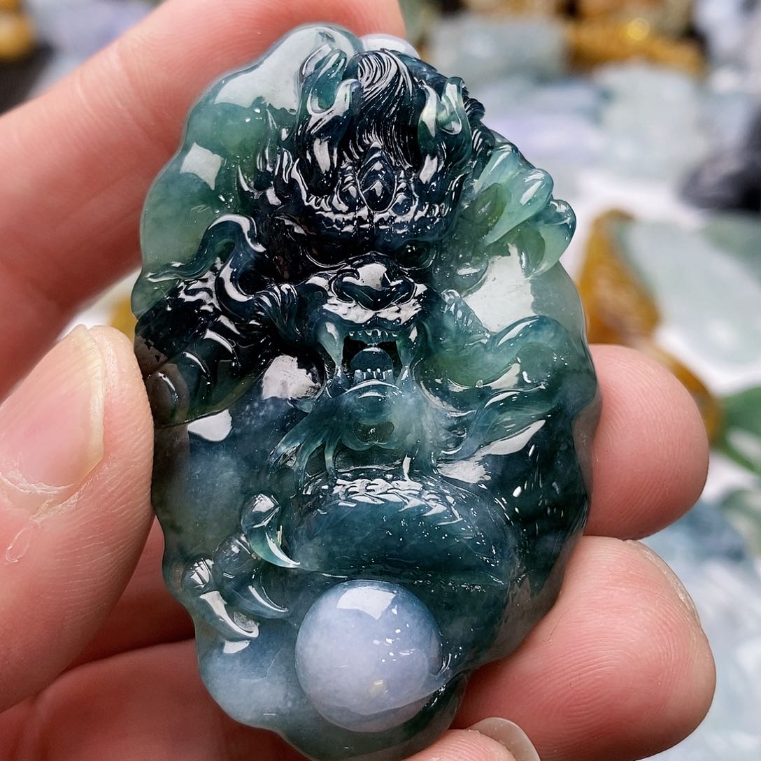 翡翠颈饰未镶嵌老蓝水霸王龙