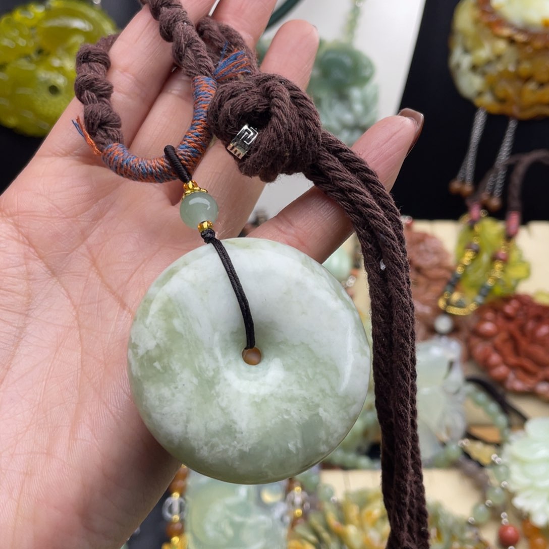 未镶嵌岫玉项链8888