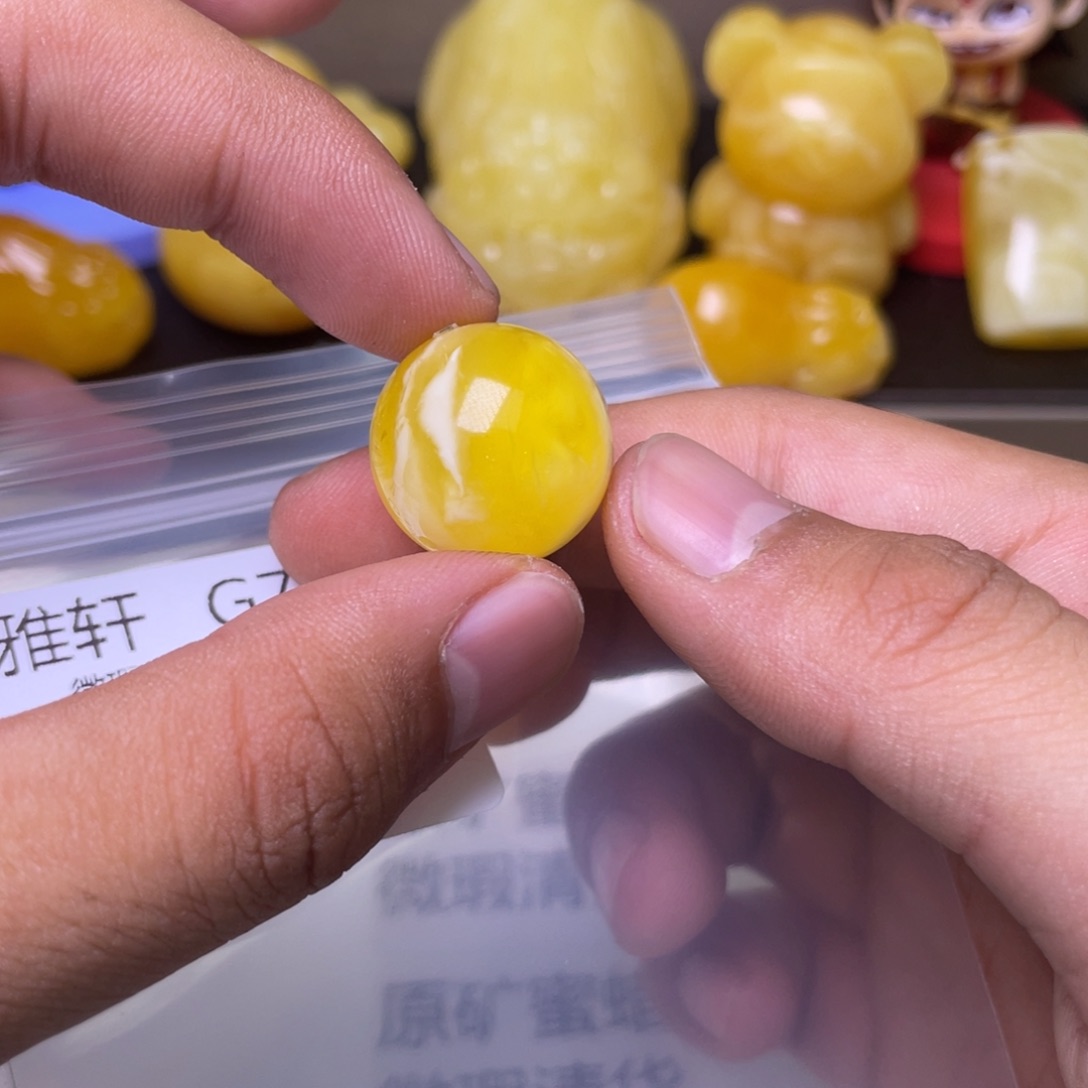 蜜蜡未镶嵌珠宝奇石유****）