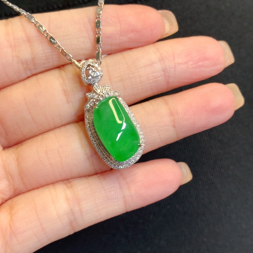 【闪购商品】翡翠18K金镶嵌吊坠(赠链)随形戒面