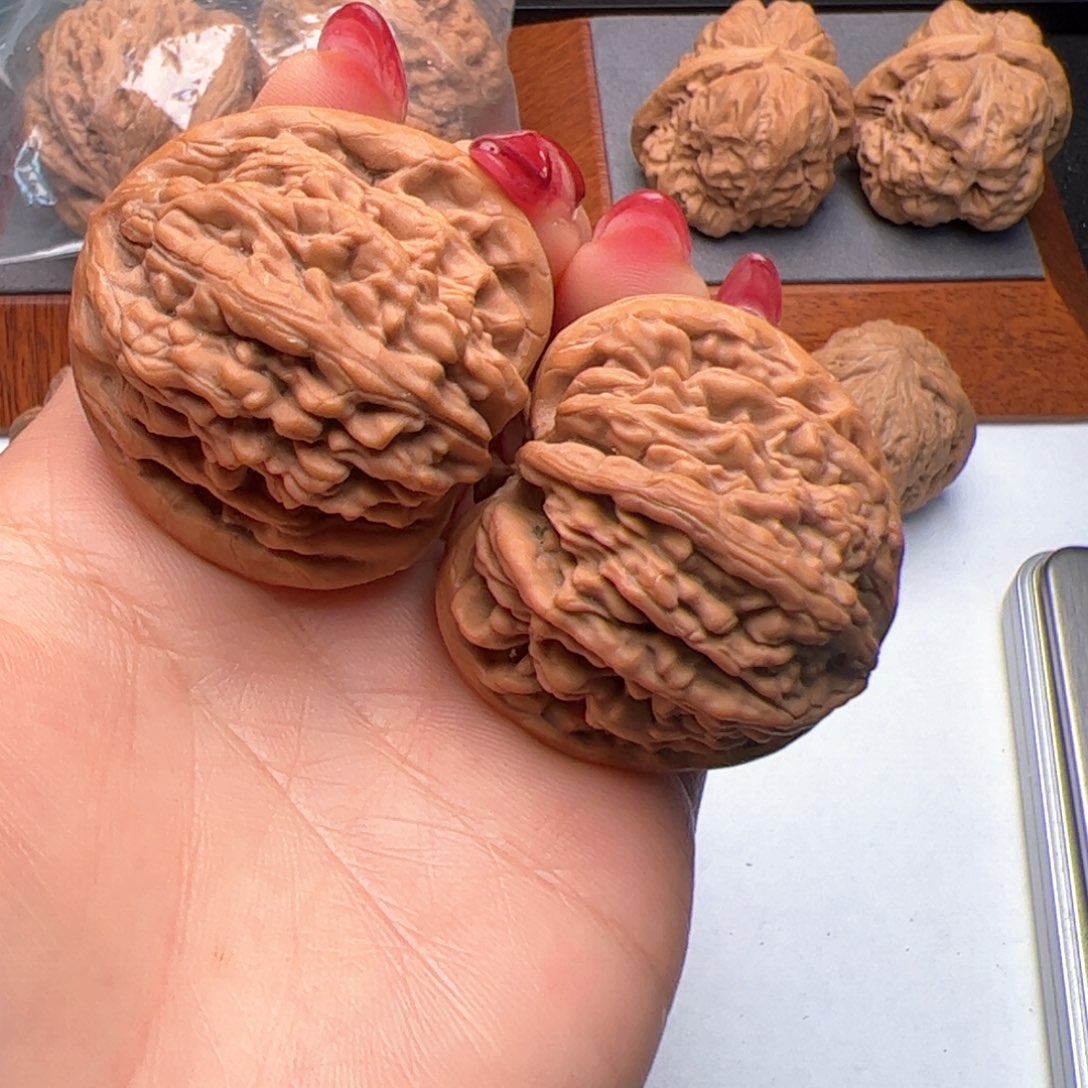 文玩核桃把件虎头王40