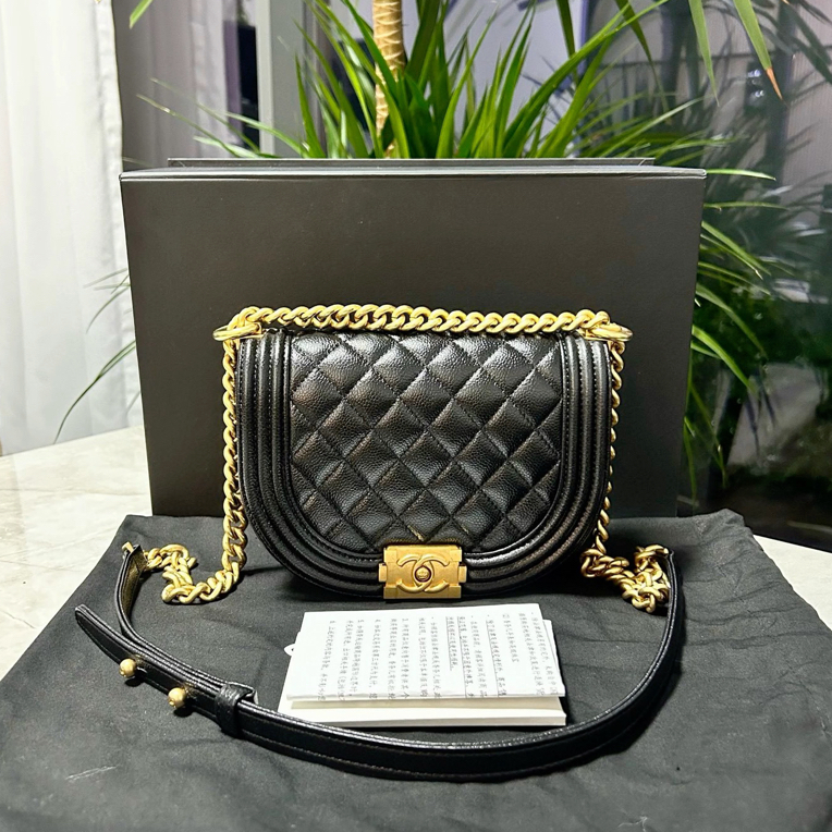 99新 Chanel/香奈儿 黑金荔枝纹牛皮Leboy半月马鞍包