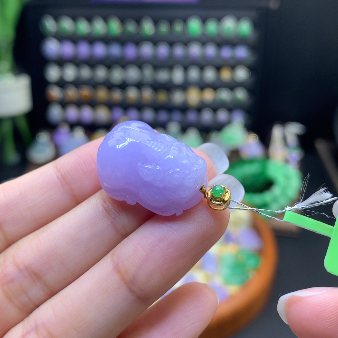 翡翠18K金镶嵌颈饰