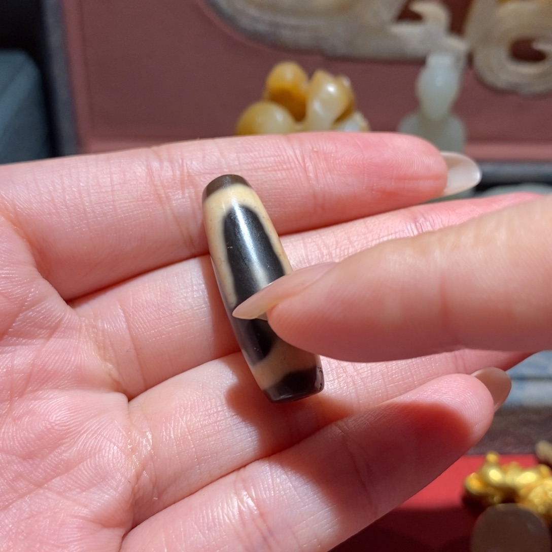 和田玉未镶嵌耳饰