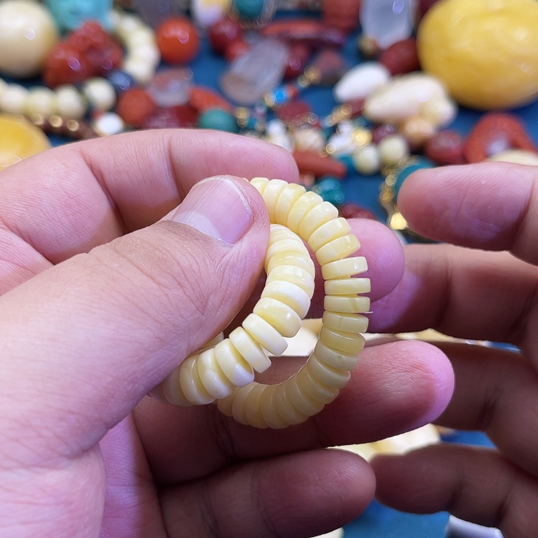 琥珀未镶嵌珠宝奇石51