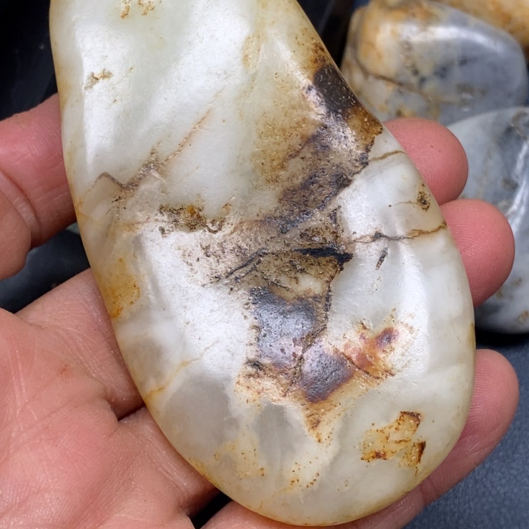 和田玉未镶嵌挂件