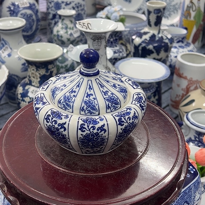 摆件青花瓷手工手绘高温釉下彩家居摆件，储物罐