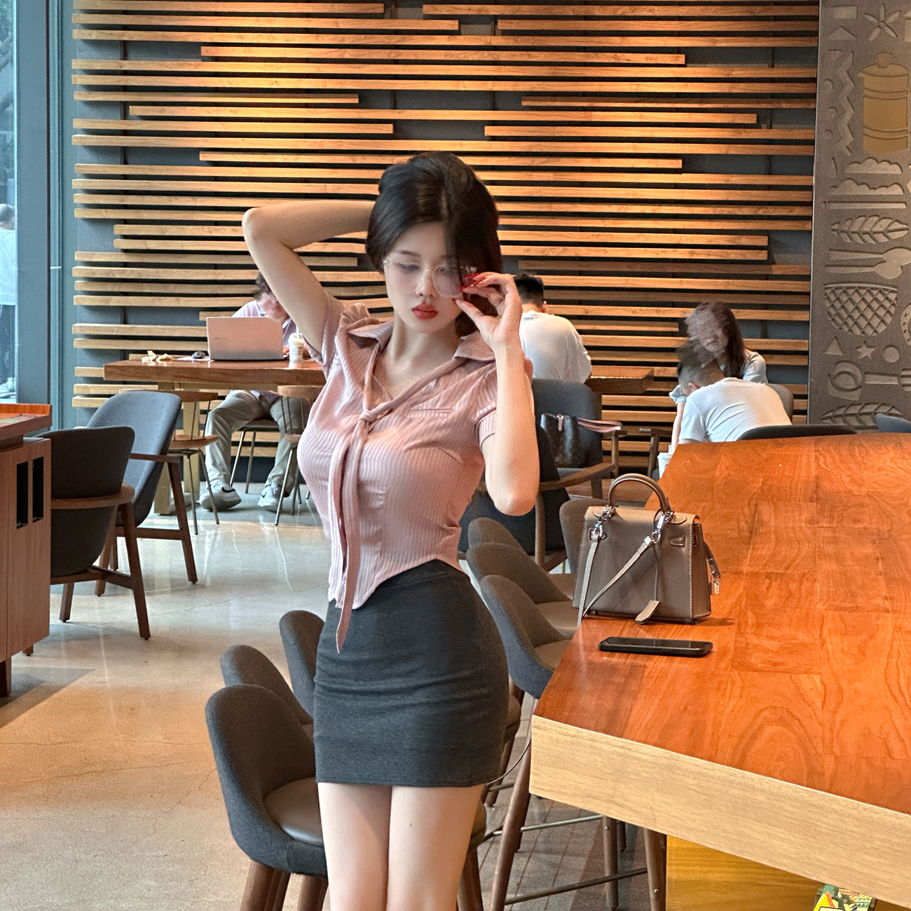 纯欲风不规则下摆衬衣纯色显瘦粉色衬衫上衣