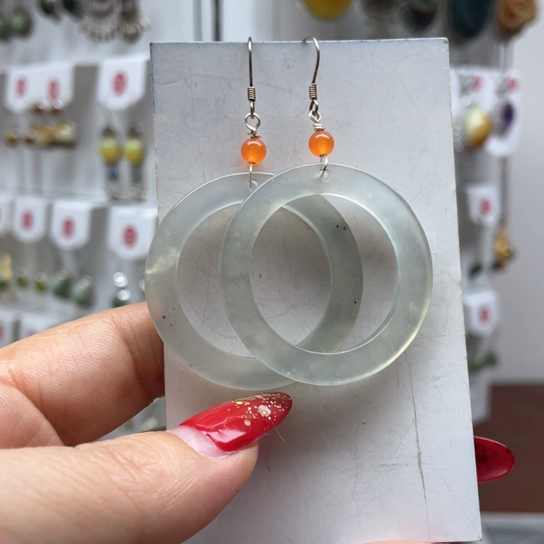 蛇纹石玉吊坠未镶嵌