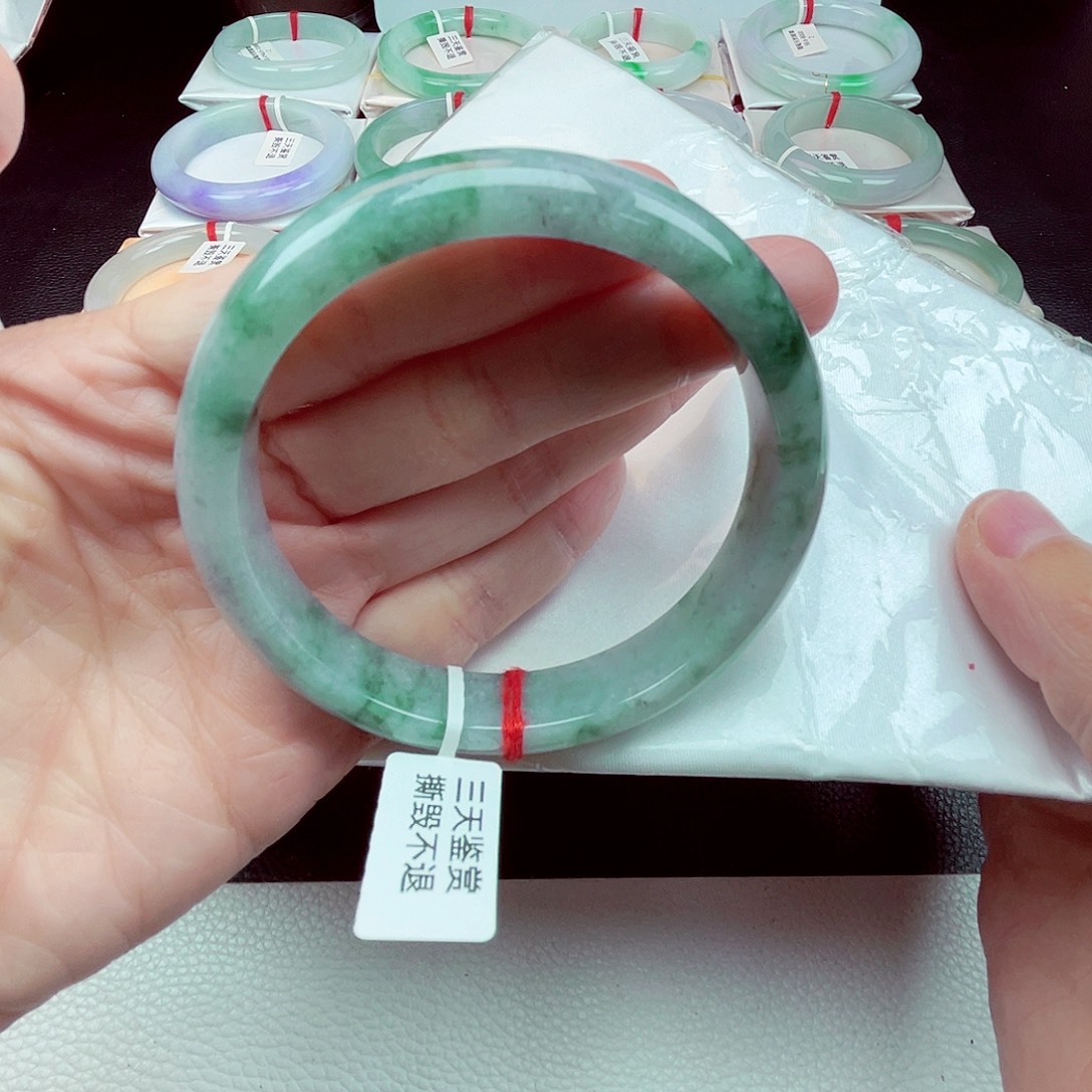茉***扬翡翠未镶嵌手镯天然缅甸翡翠