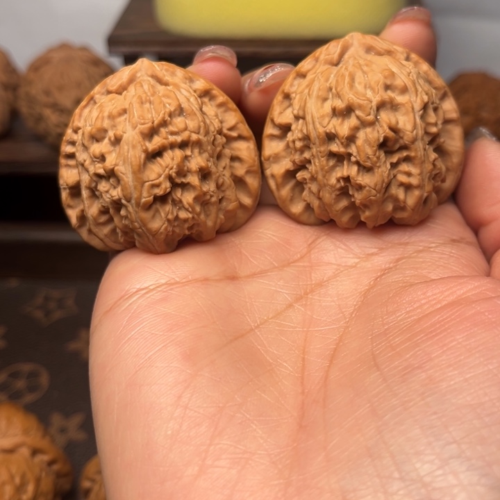 桃核吊坠白狮子41