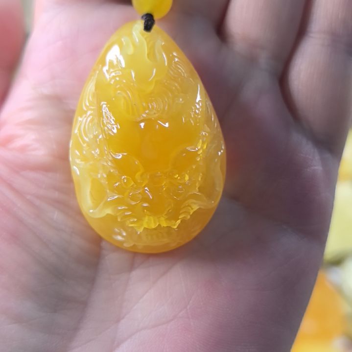蜜蜡颈饰未镶嵌龙头