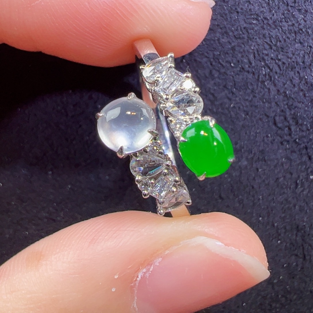 18K金镶嵌戒指翡翠戒指