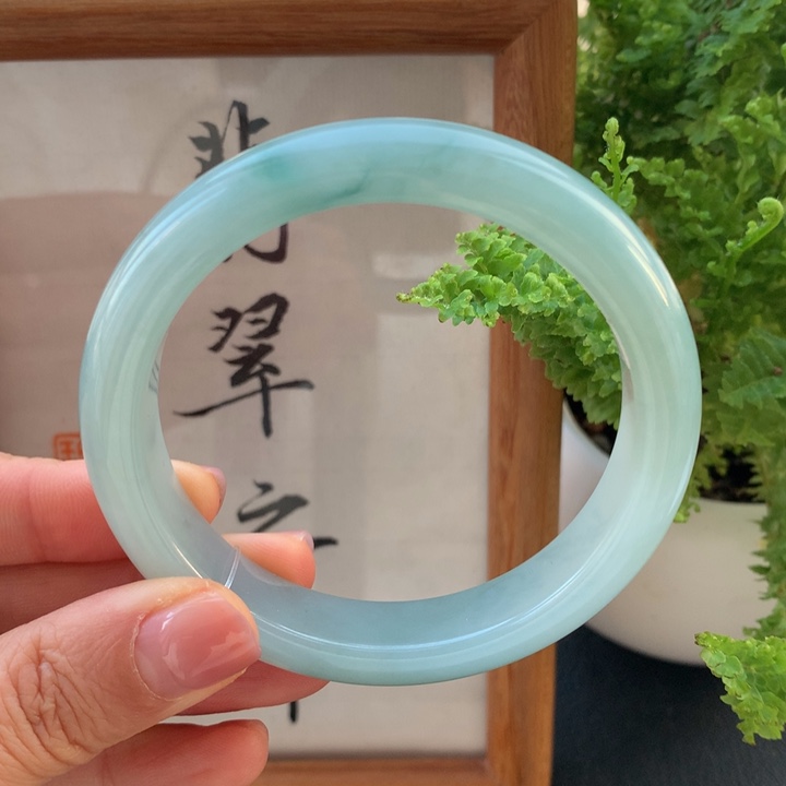 翡翠手镯未镶嵌翡翠手镯56