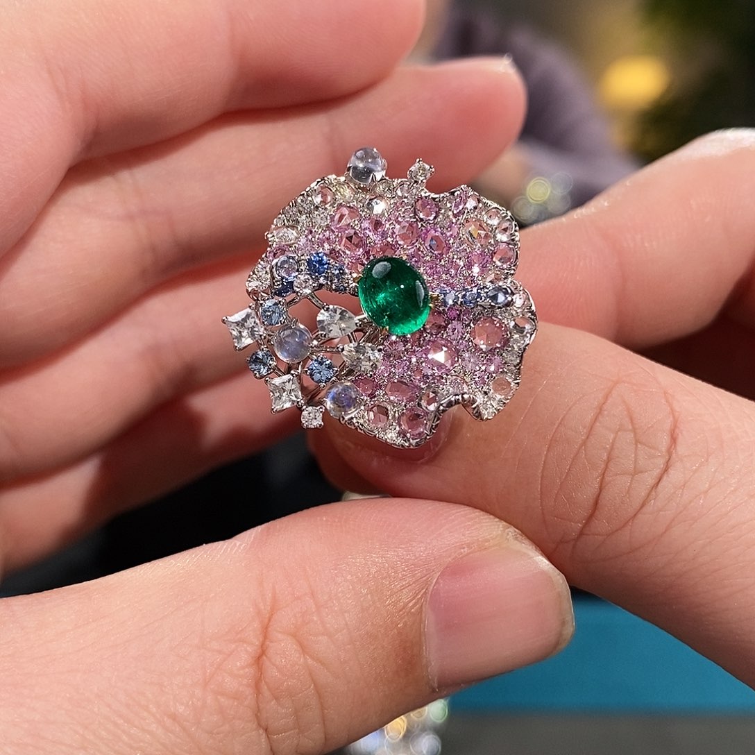 祖母绿18K金镶嵌戒指哥伦比亚0.83ct