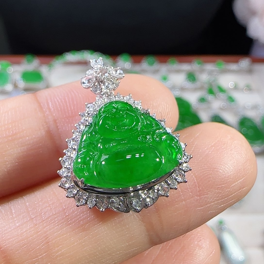 翡翠吊坠(不含链)18K金镶嵌