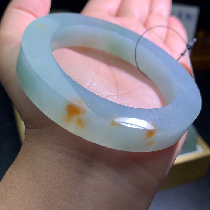 定制翡翠未镶嵌翡翠手镯