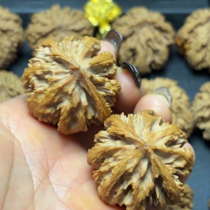 鱿***鱼文玩核桃吊坠秦岭灯笼15