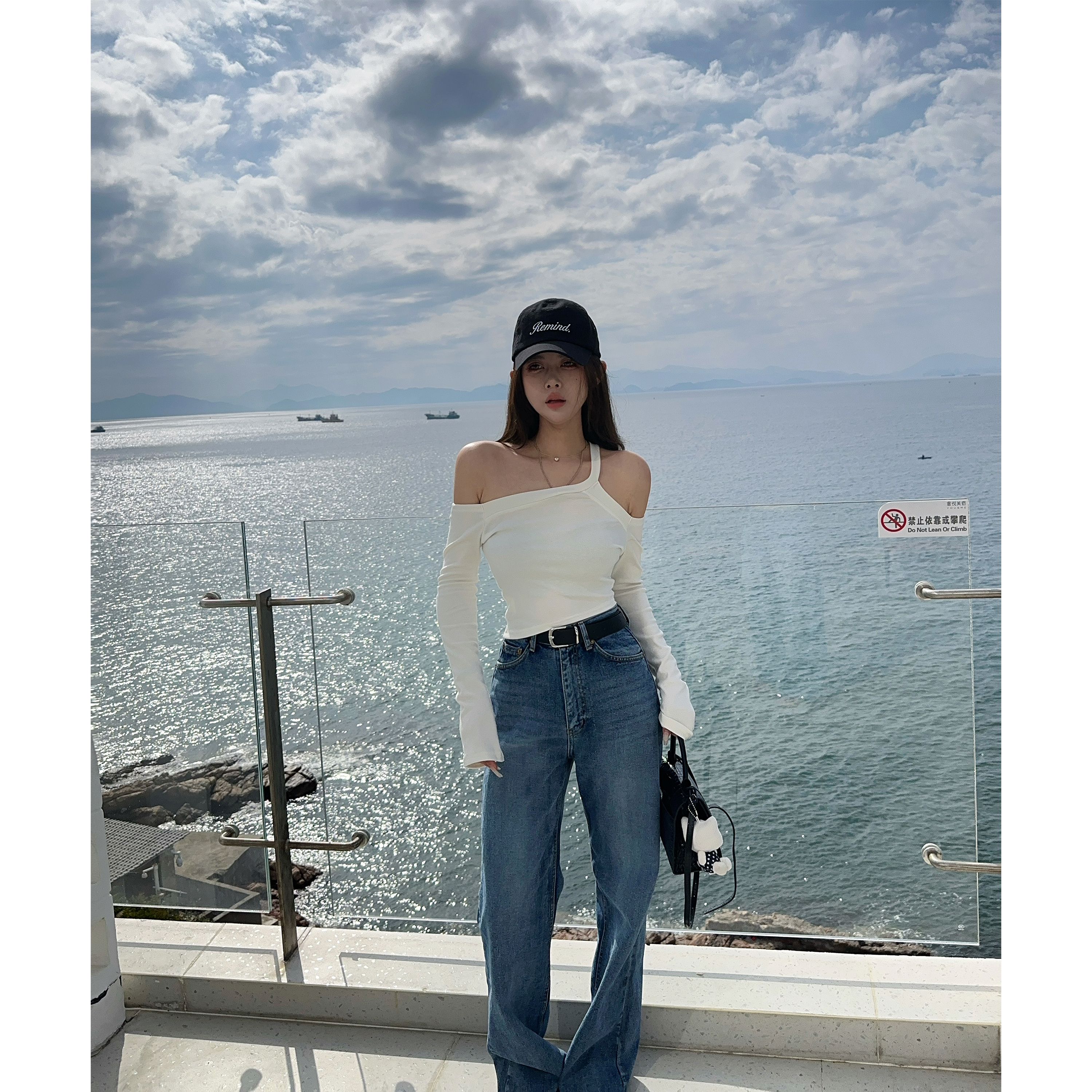 21DEGREES斜领露肩修身上衣高腰宽松直筒阔腿裤