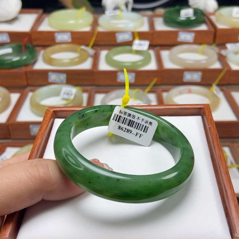 【闪购商品】和田玉手镯未镶嵌