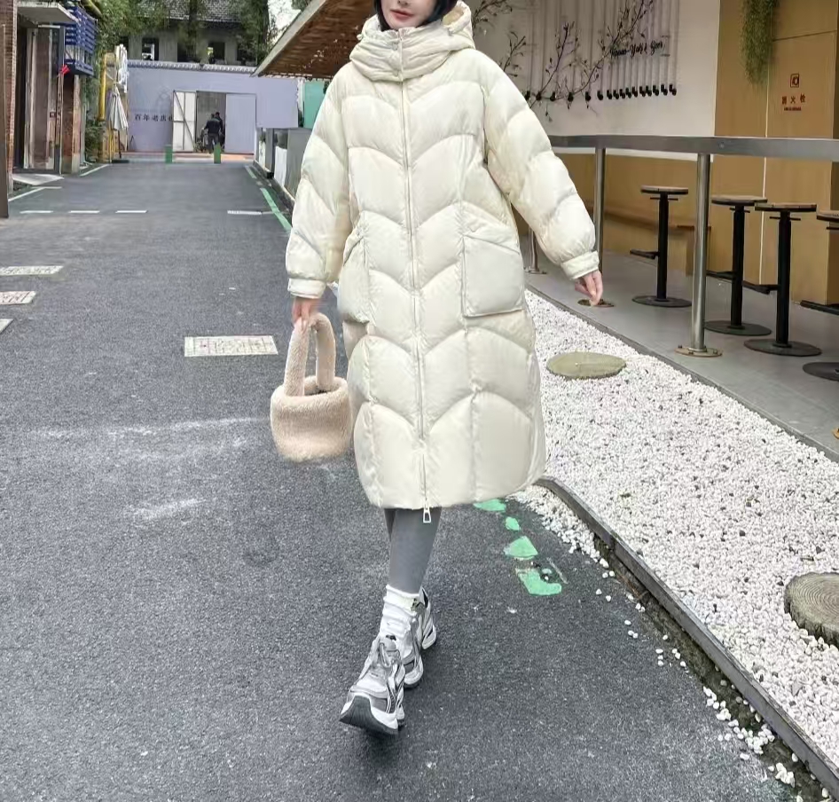 人物长款极简长袖简奢系宽松韩版